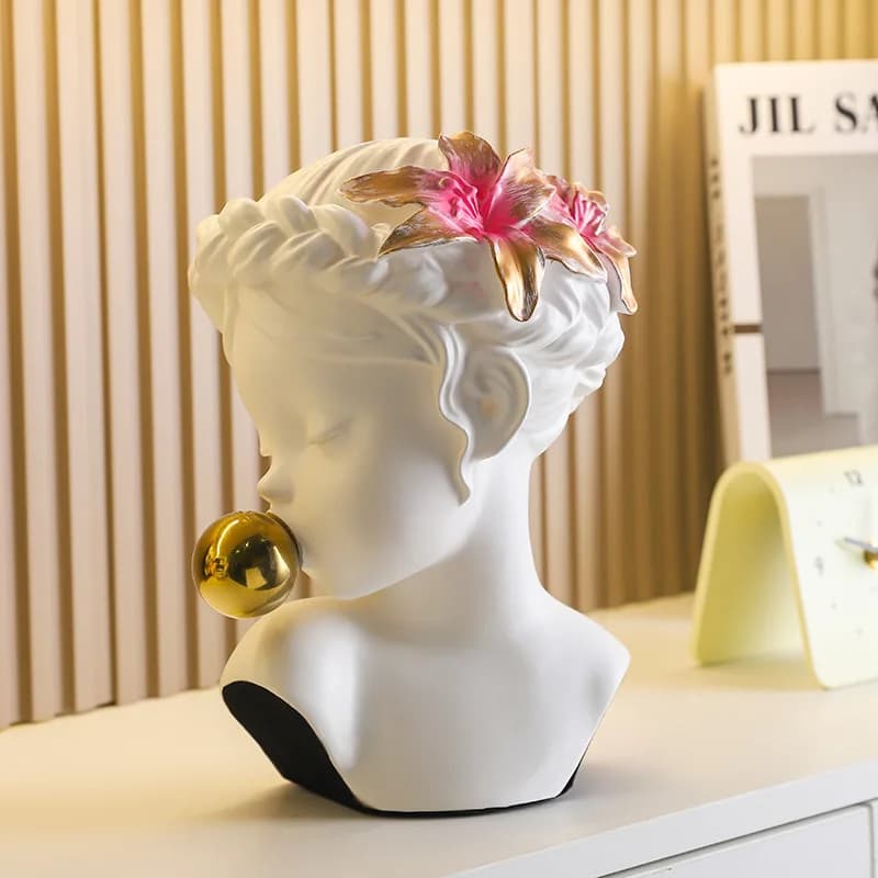 Cream Style Girl Statue Home Decoration, Desktop Statue, Bookshelf Decoration, Coffee Table Sculpture, Handicraft Gift