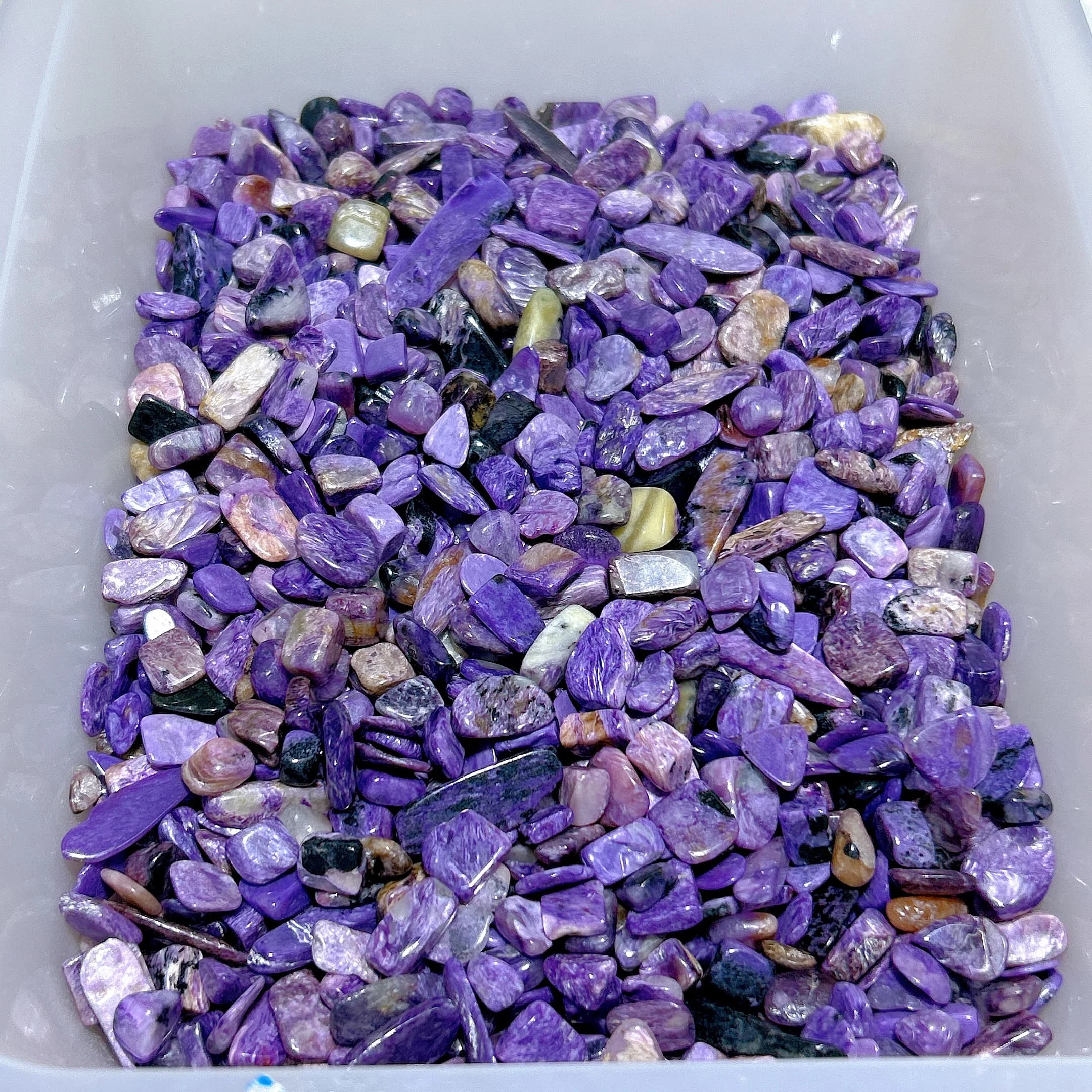 Wholesale Natural Crystal Charoite Polished Freeform Chips Healing High Quality Gemstones Home Decorations Mineral Energy Gift