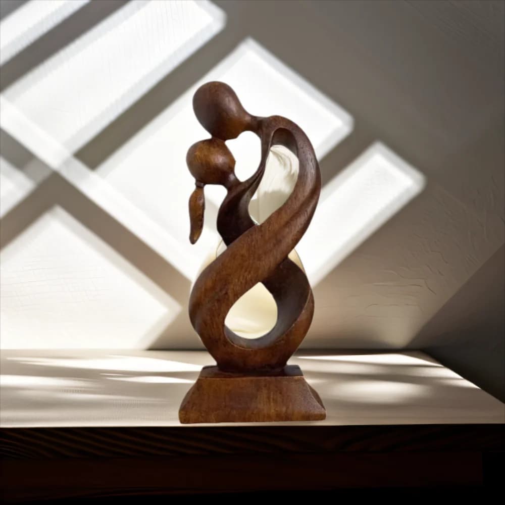 "Kiss Me"Romantic Love Home Decor Statue Hug Embrace Resin Crafted Abstract Modern Art Sculpture Decorative Home Gift 26x11 cm