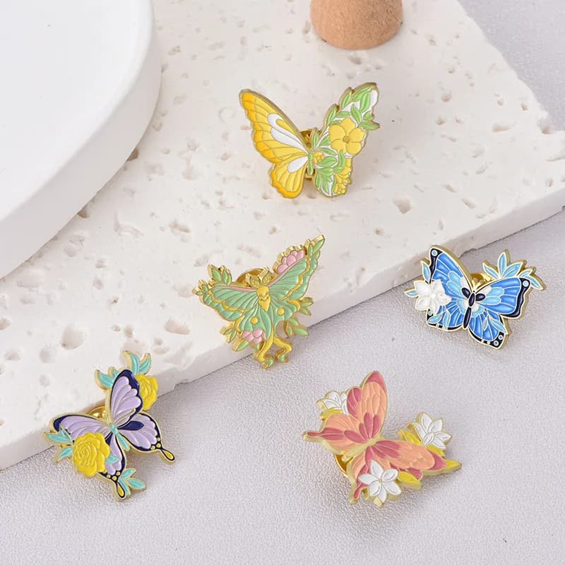 Creative Exquisite Fashion Lily Butterfly Brooch Blue Butterfly Metal Badge Pin DIY Bag Clothes Hat Jeans Decor for Jewelry Gift
