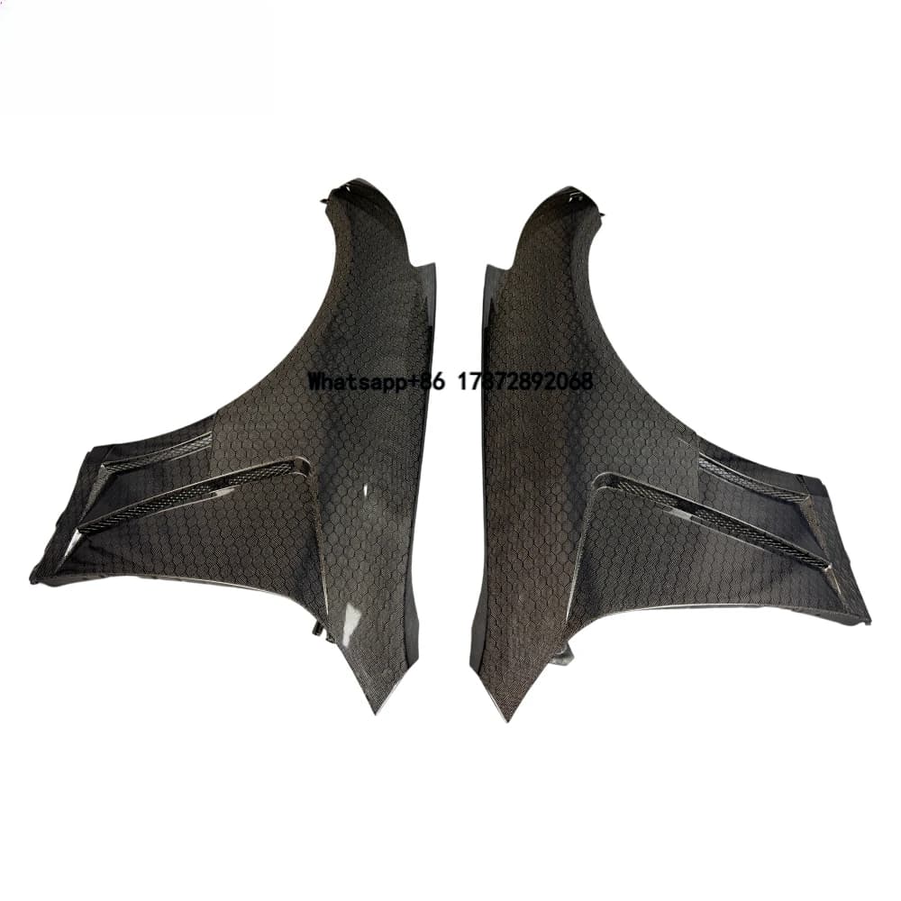 G35 Carbon Fiber Fenders, Suitable for 2004-2006 Infiniti G35 Modified Carbon Fiber Fenders.