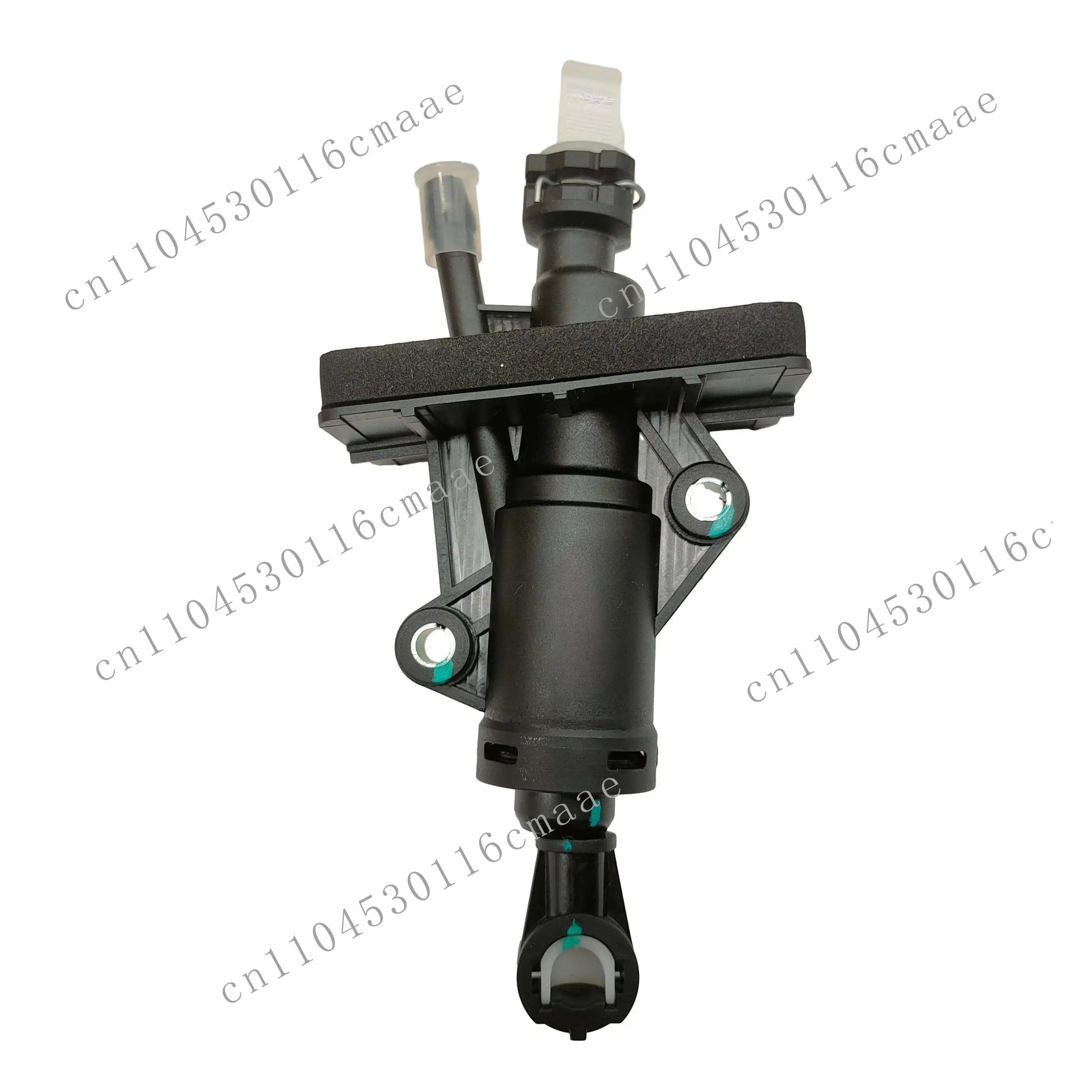 Suitable for auto parts clutch master cylinder assembly 25204558 24110003 24585304 25204558