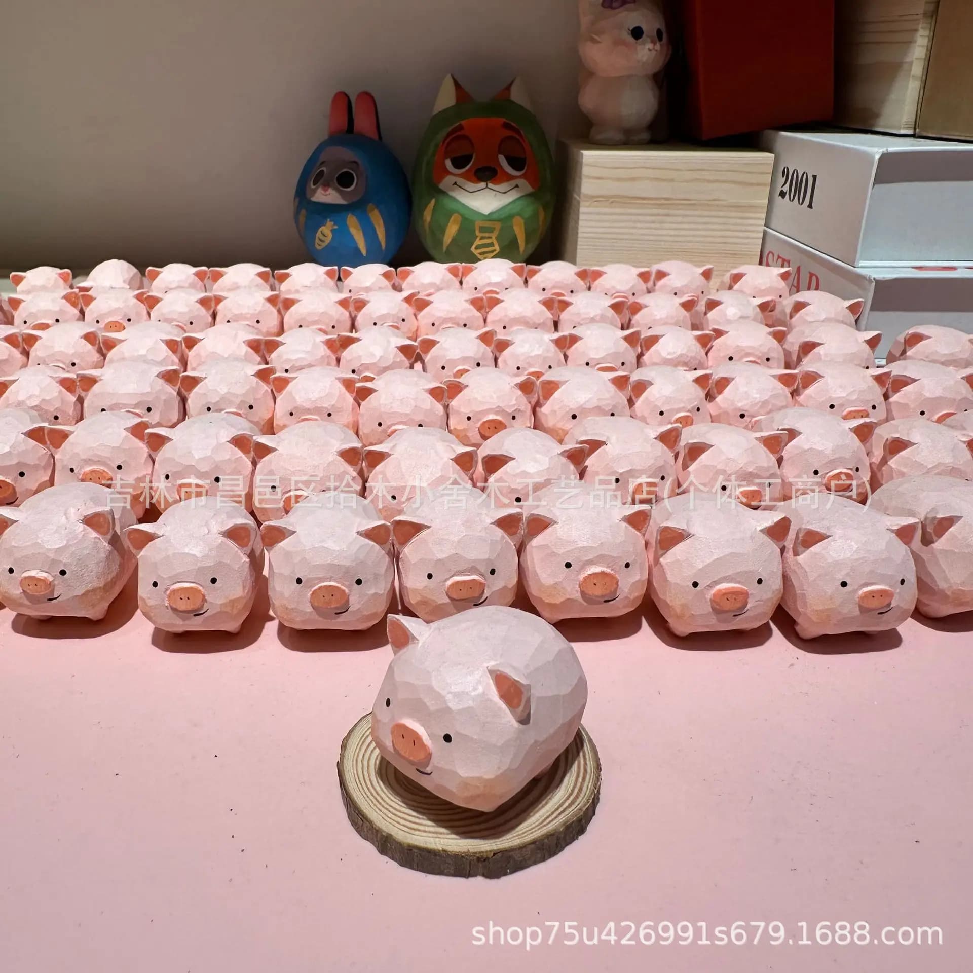 Hand-carved wooden pendant accessories of little pigs, handmade elf root carvings, cute cartoon wood ornaments, set of 3