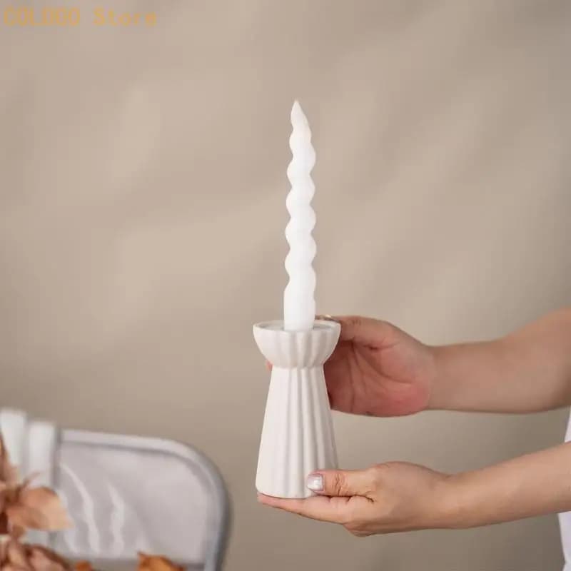 Ceramic Tapered Stand Set with Three Ribbed Texture Candlestick Holders for Decorative Tabletop Arrangements D0LD