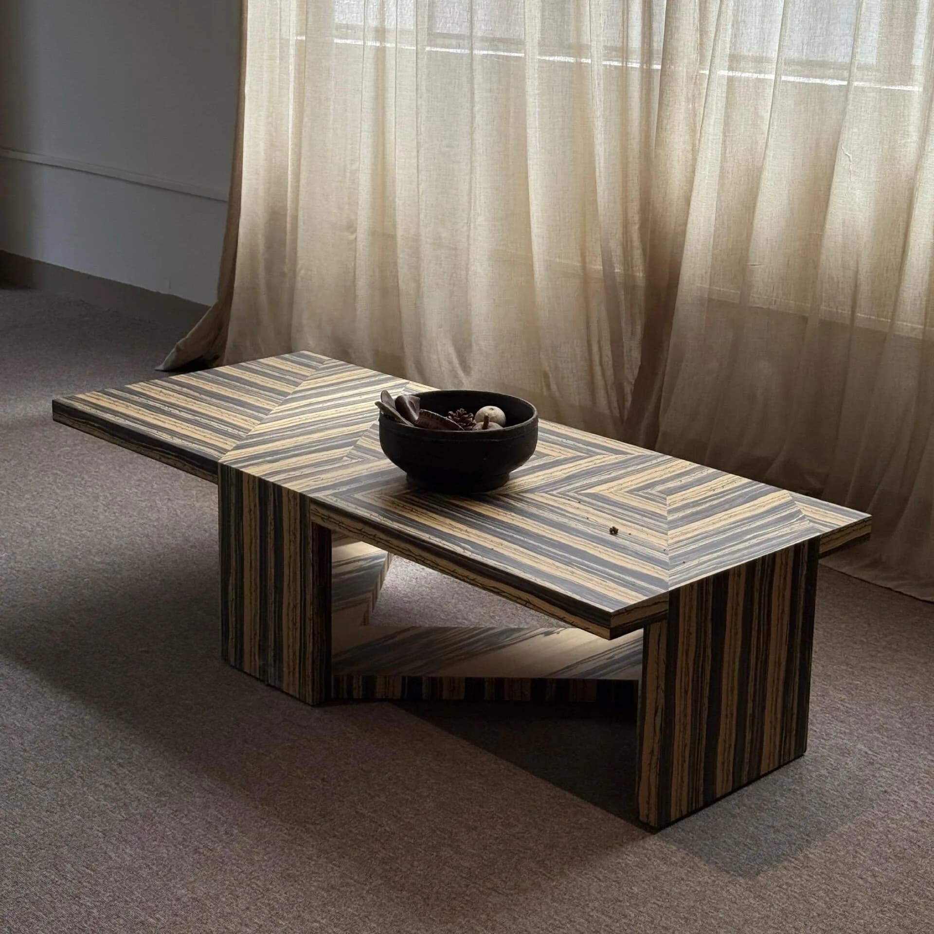 Medieval special-shaped striped coffee table, retro living room tea table, solid wood tea table