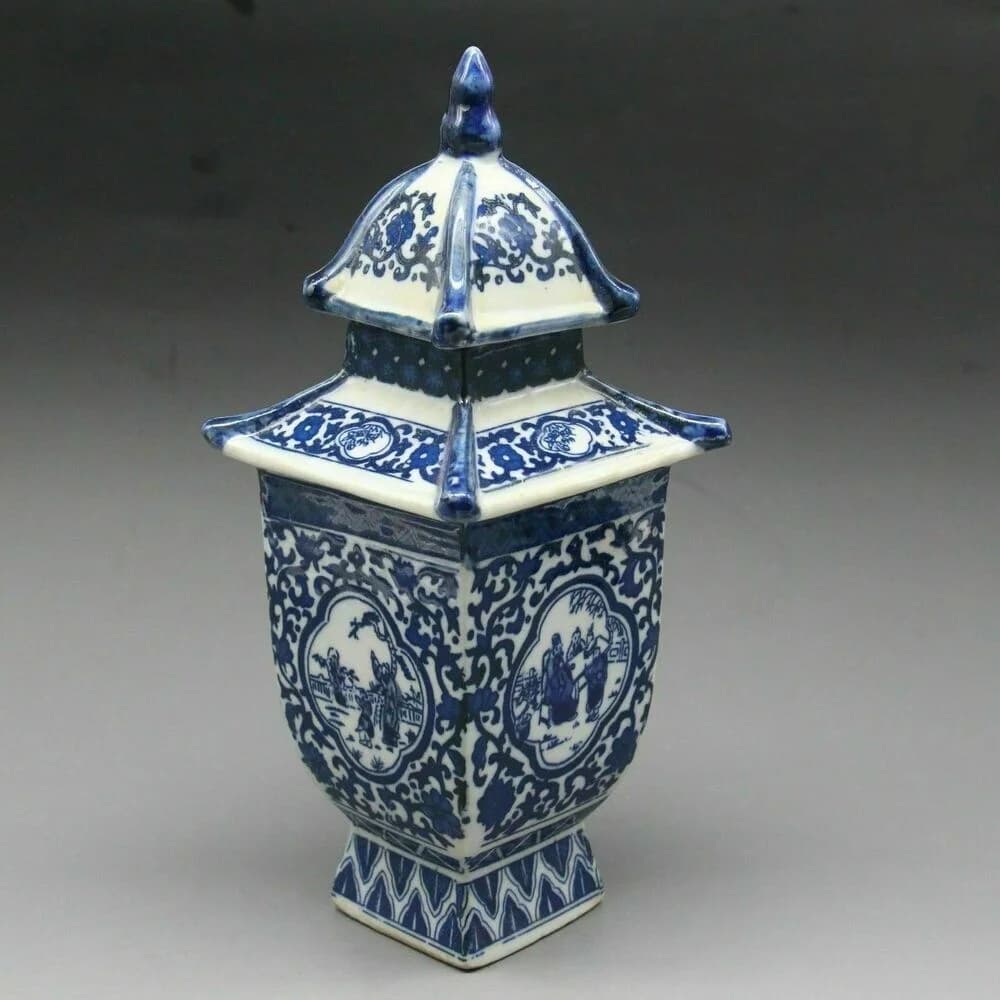Exquisite Chinese Old blue and white porcelain layered tower W qianlong mark