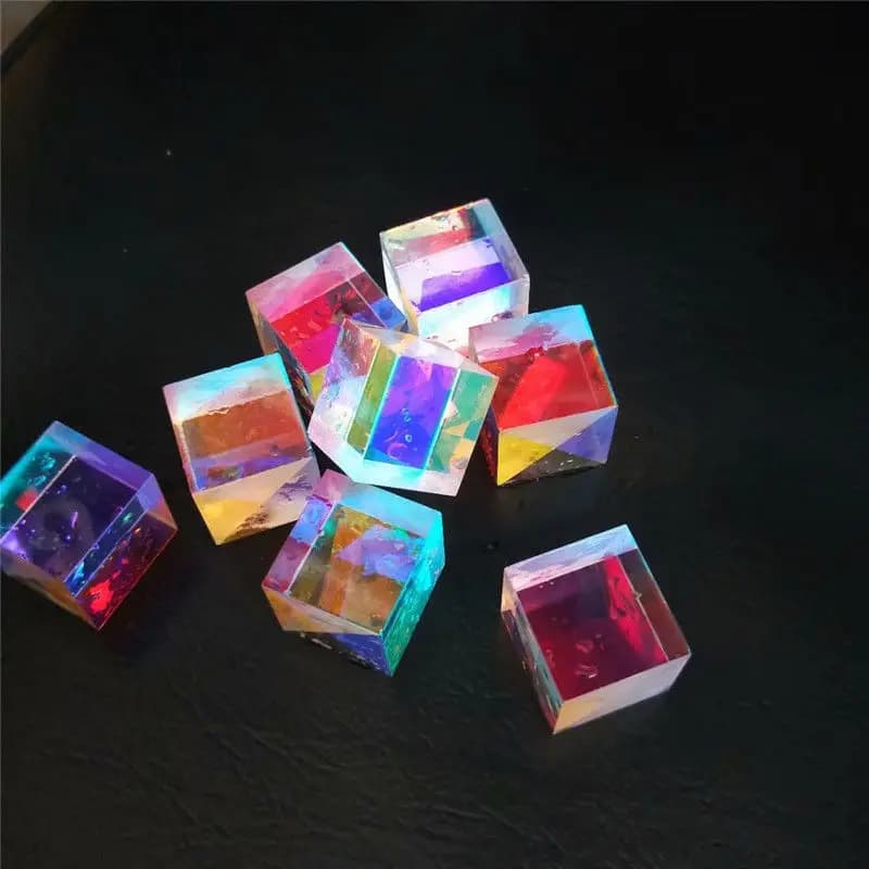 8 PCS Optical 2.2X2.2X2.15cm 2.2x2.3cm Defective Dichroic X-Cube Prisms RGB Combiner Splitter for Art Necklace DIY
