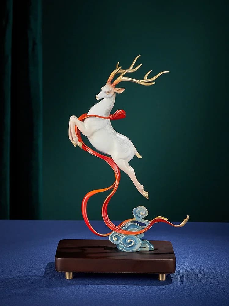 Copper deer ornament high-end Chinese living room entrance wine cabinet TV cabinet decoration gifts