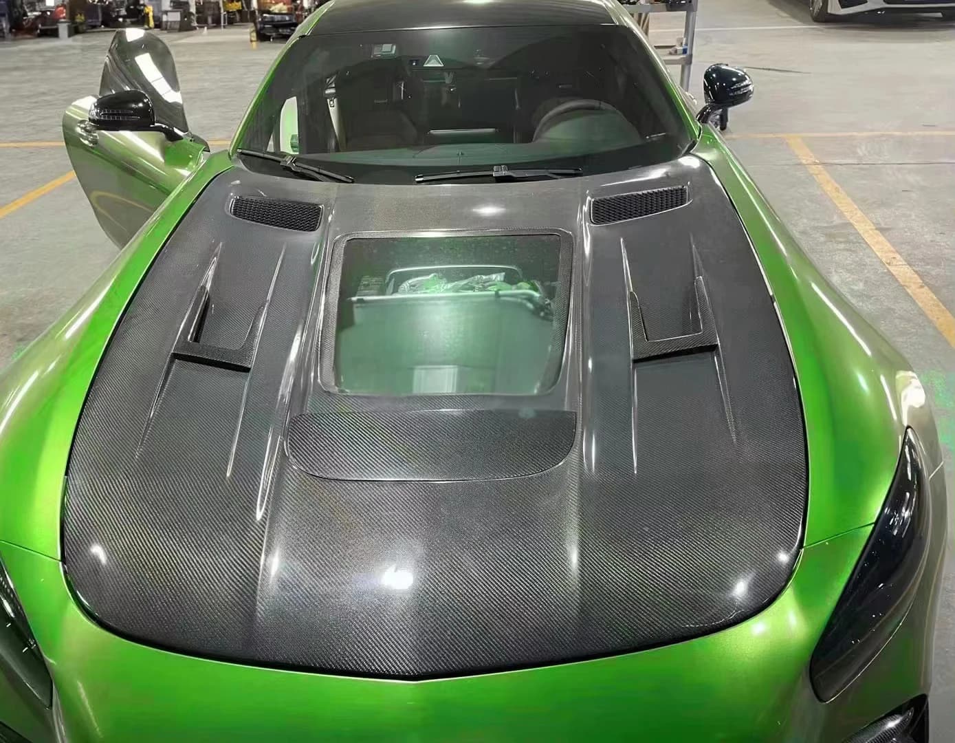 Clear Style Carbon Fiber Vent Hood for GT/GTC/GTS/GTR New Condition Carbon Bonnet