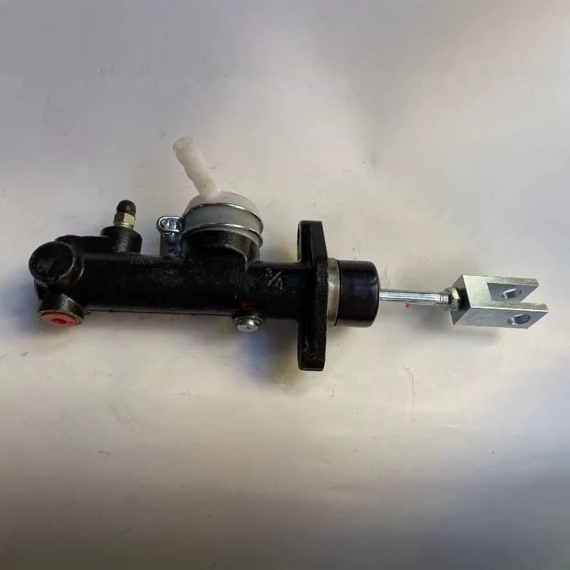 FD30-11 for Komatsu Forklift Accessories Brake Master Cylinder 8322 1753 3EB-36-22700