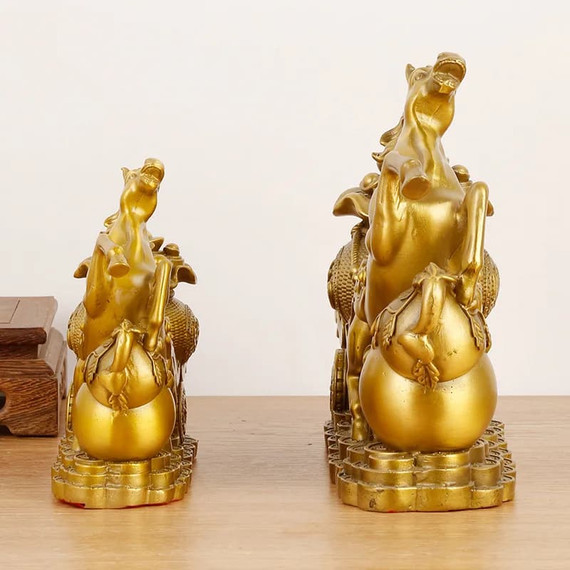 Bronze Ornament Immediate Wealth and Fortune, Home Decor for Living Room, Horse-drawn Carriage Office Decoration