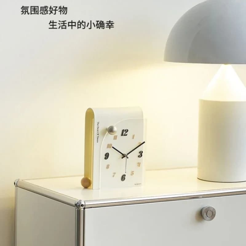 Light Luxury Modern Books Desk Clock Creative Silence Table Clock Living Room Bedroom Fashion Home Decor Storni Effettuati