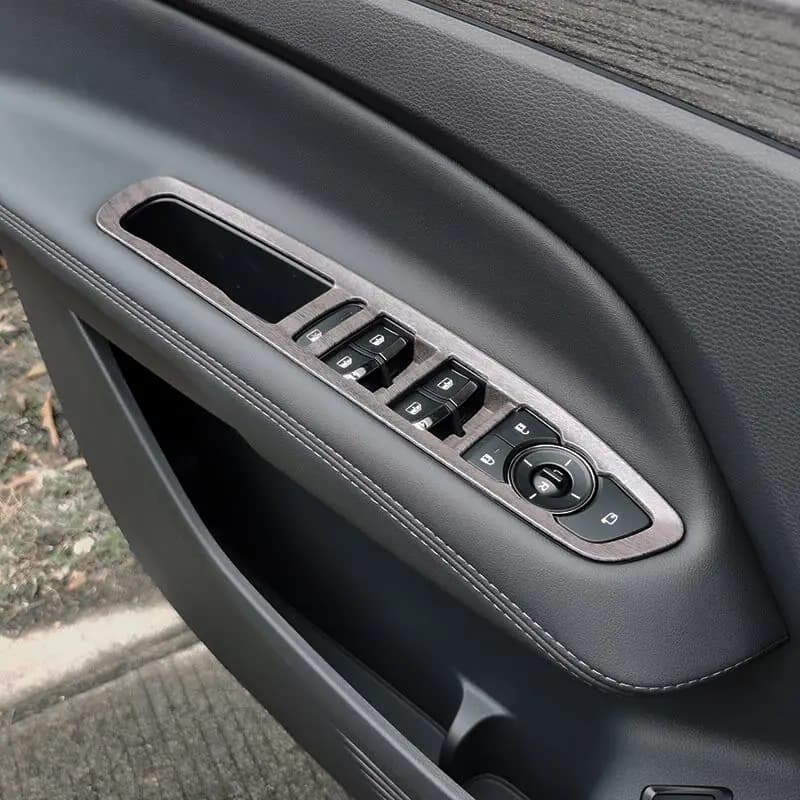 Wood Grain For Ford Lingrui Territory Gear Shift, Water Cup Frame, Window Lifting Panel, Air Outlet Anti Kick Pad 2025 2026