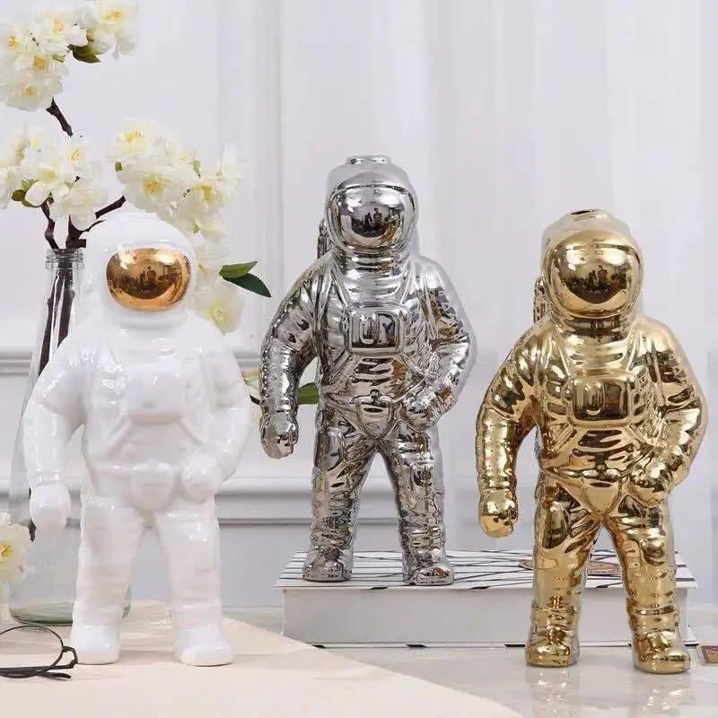 Space Man Sculpture Modern Cosmonaut Model Ornament Astronaut Ceramic Flower Vase Desktop Decoration Living Room Foyer Craft
