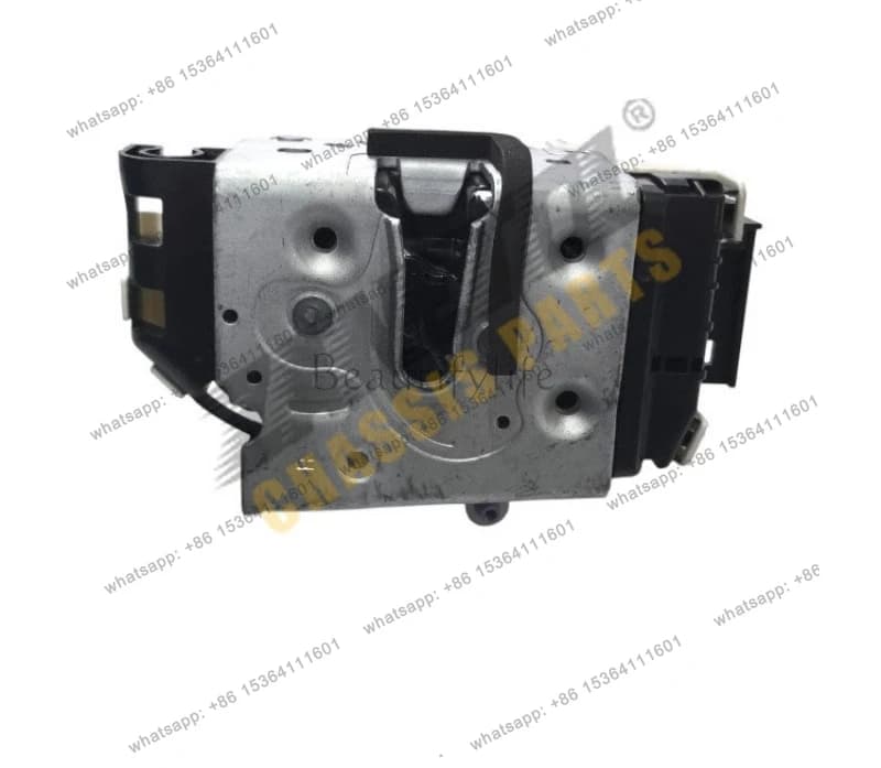 Applicable to 07-16 right front door locking machine 4589276AK car and motorcycle parts