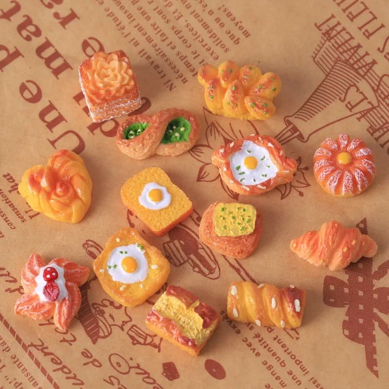 5pcs Mini Bread Bakery Dessert Food Model Resin Miniature Accessories Simulation Dollhouse Kitchen Decoration Food Play Decor
