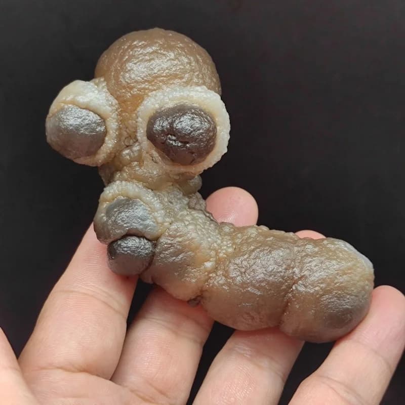 Rare And Precious Natural Agate Raw Stone Hand Held Toy Magical Stone For Witchcraft Crystal For Healing Family Decoration