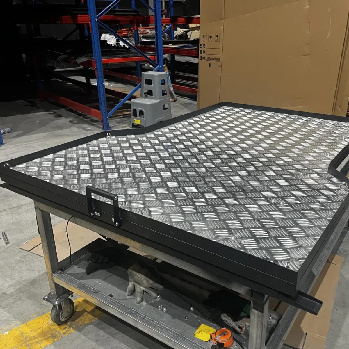 Pickup truck rear cover single tray with sliding module is suitable for Great Wall Cannon Chase trunk slide rail pickup truck