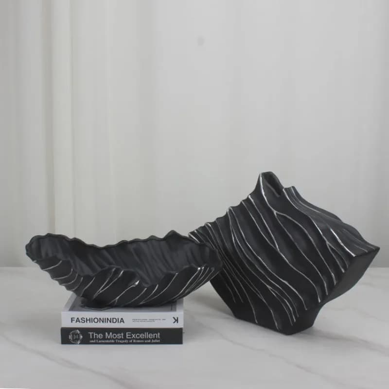 Creative modern black special-shaped texture fruit plate garlic head ornament model room living room porch dining room kitchen