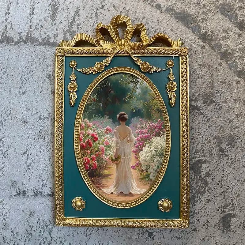 European Classic Embossed Bow Resin Photo Frame 6 Inch Wall Hanging Desktop Elegant Stylish Premium Home Decoration Ornament