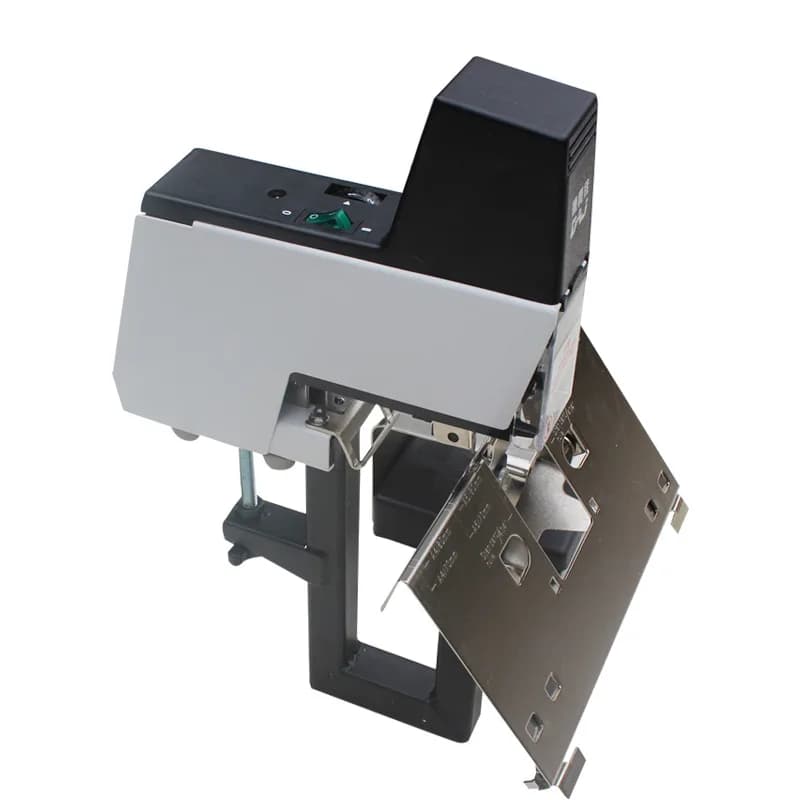 Riding binding machine, electric stapler, binding machine