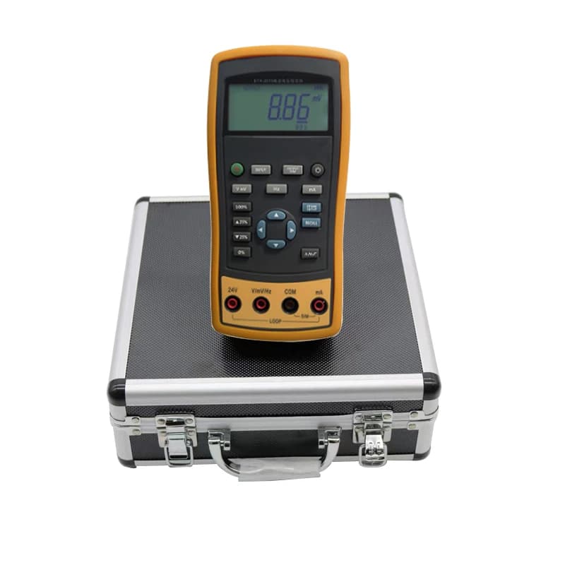 Handheld Operating Temperature Calibrator For Thermal Meter and RTD