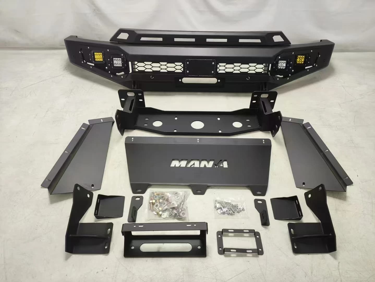 Wholesale Aluminum Alloy Front Bumper Cover Off-Road Accessory Replacement for Various Vehicle Models for Tacoma
