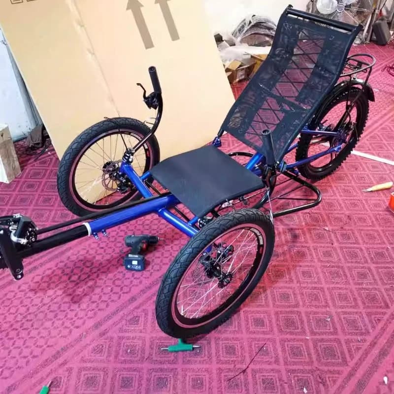 Three-wheel seat can be fine-tuned, reclining car Three-wheel seat can be fine-tuned, reclining car