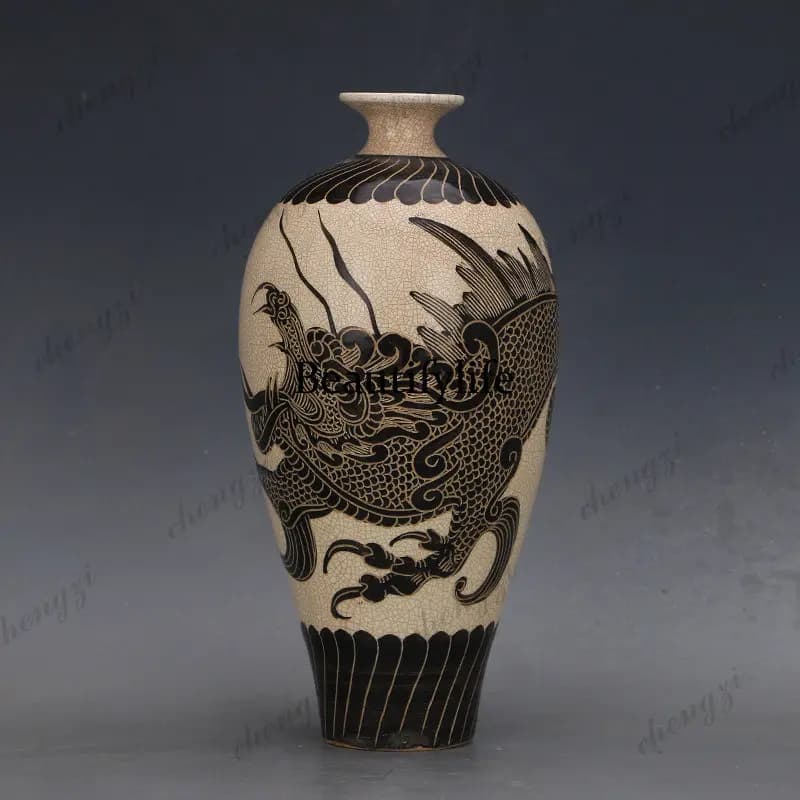 Hand-painted dragon-patterned plum bottles, antique porcelain old goods unearthed antiques,   home collectibles
