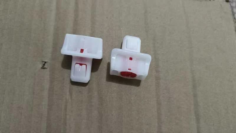 2pcs For Toyota Air Curtain Plastic Clip