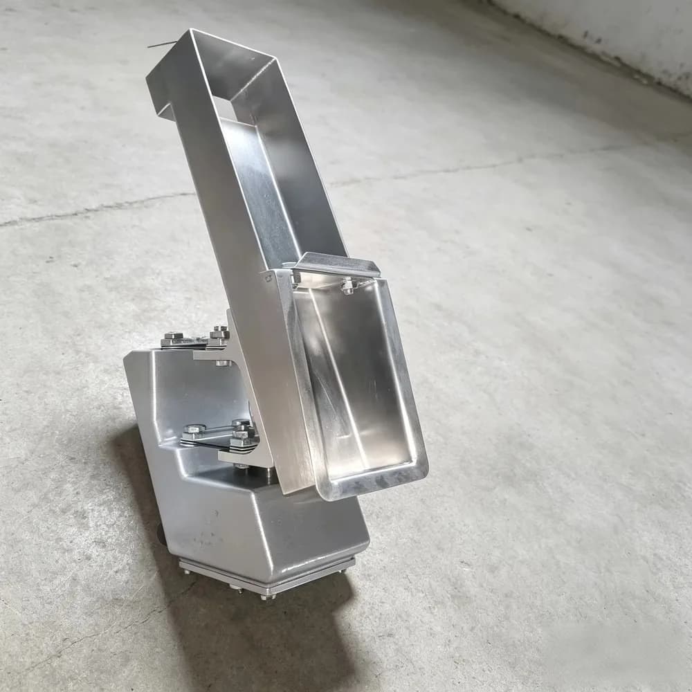 Custom Electromagnetic Vibrating Feeder 10 kW Power Industrial Feeding Equipment with 1 Year Warranty for Mining