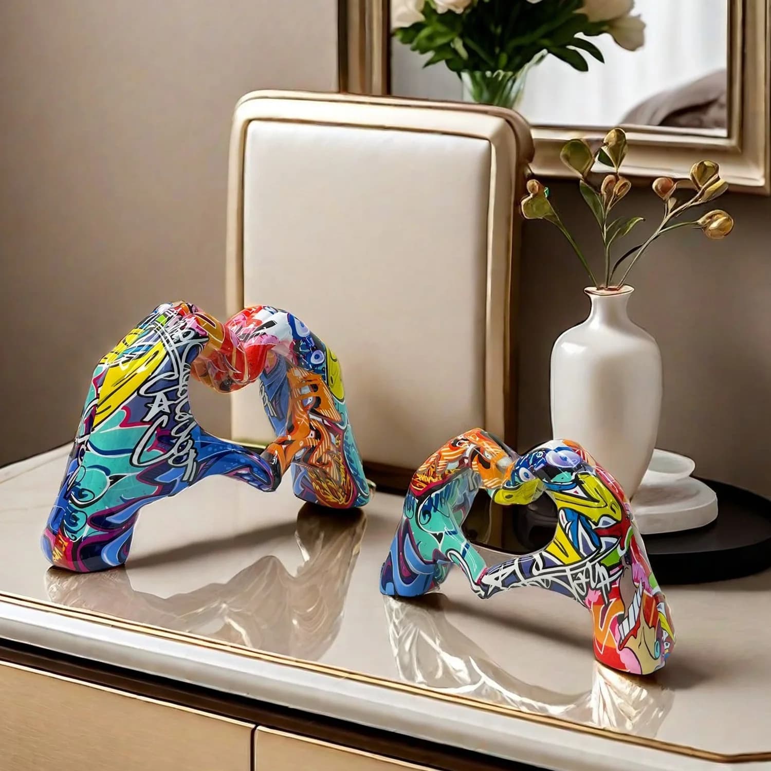 Graffiti Hand Heart Doodle Fingers Ornament for Home, Living Room Office Bar Cabinet Showroom, Resin Craft Decorative Love Gift