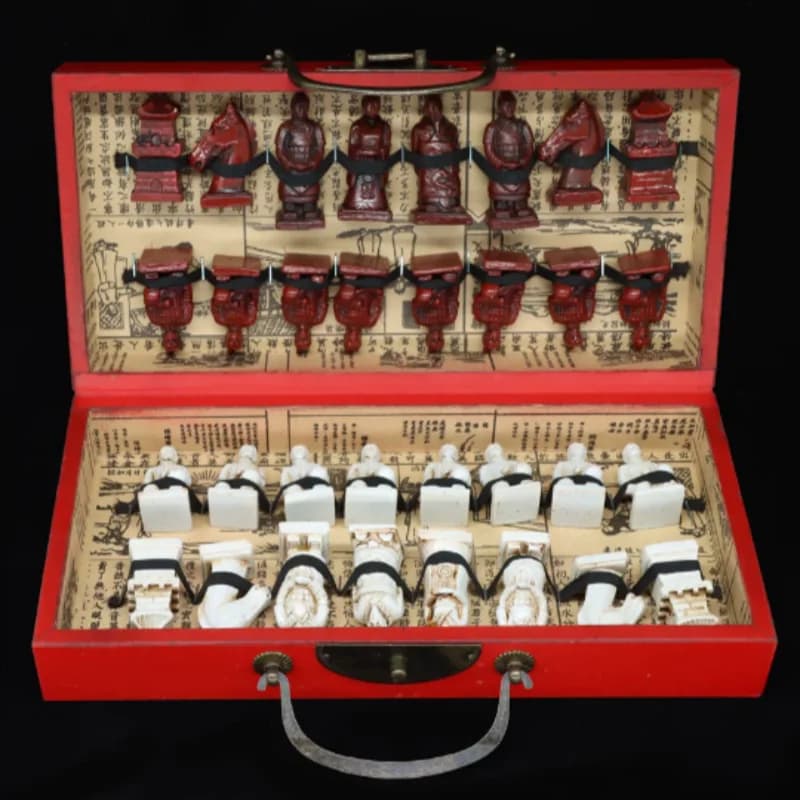 Vintage International chess figures Chess pieces Wooden chessboard Terra Cotta Warriors Creative gifts Foldable Board Game