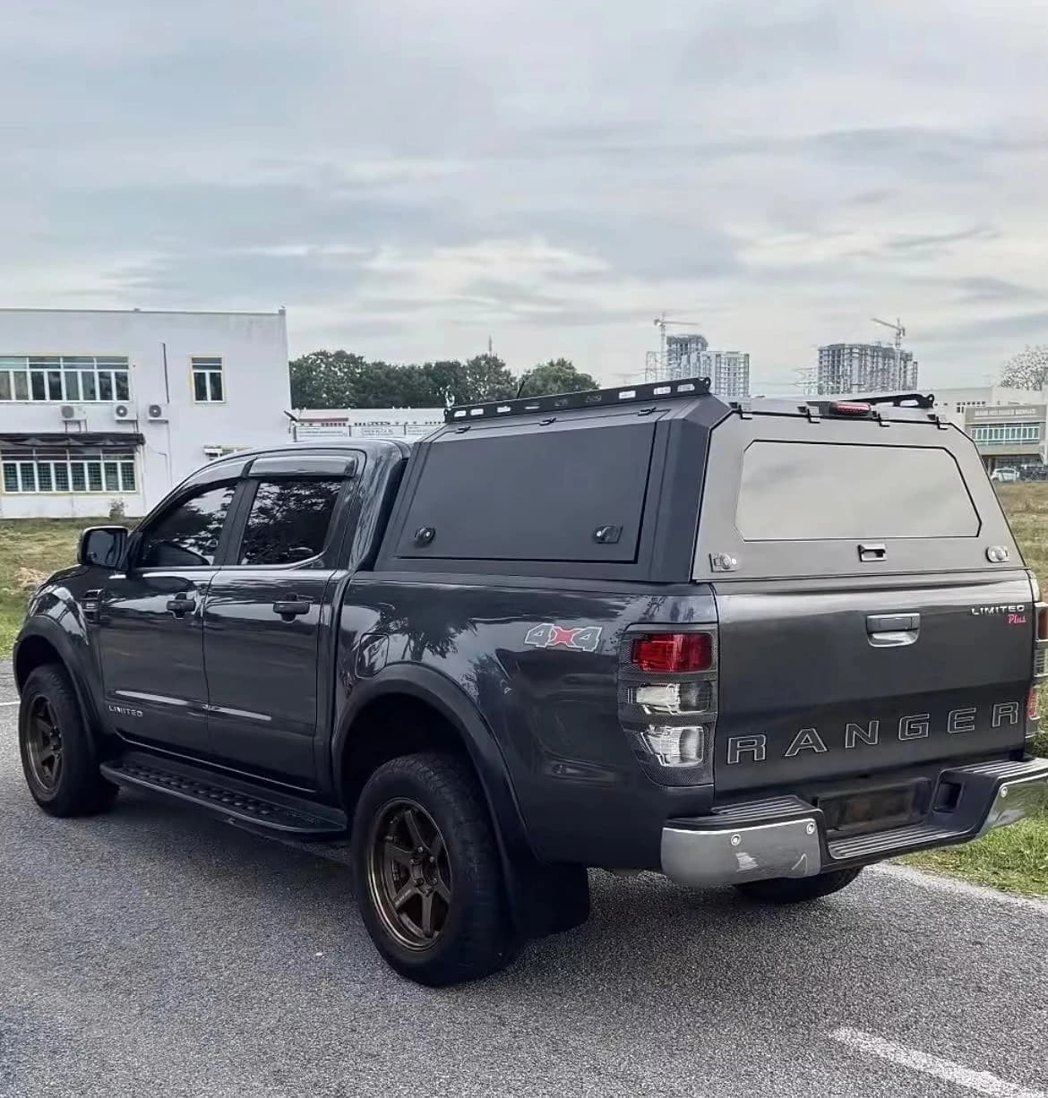 4X4 Off-road Vehicle Pickup Hardtop Canopy for Ford Ranger T9 T8 T7 T6 Cap Leakproof Anti-rusted Truck Bed Topper Camper Shell