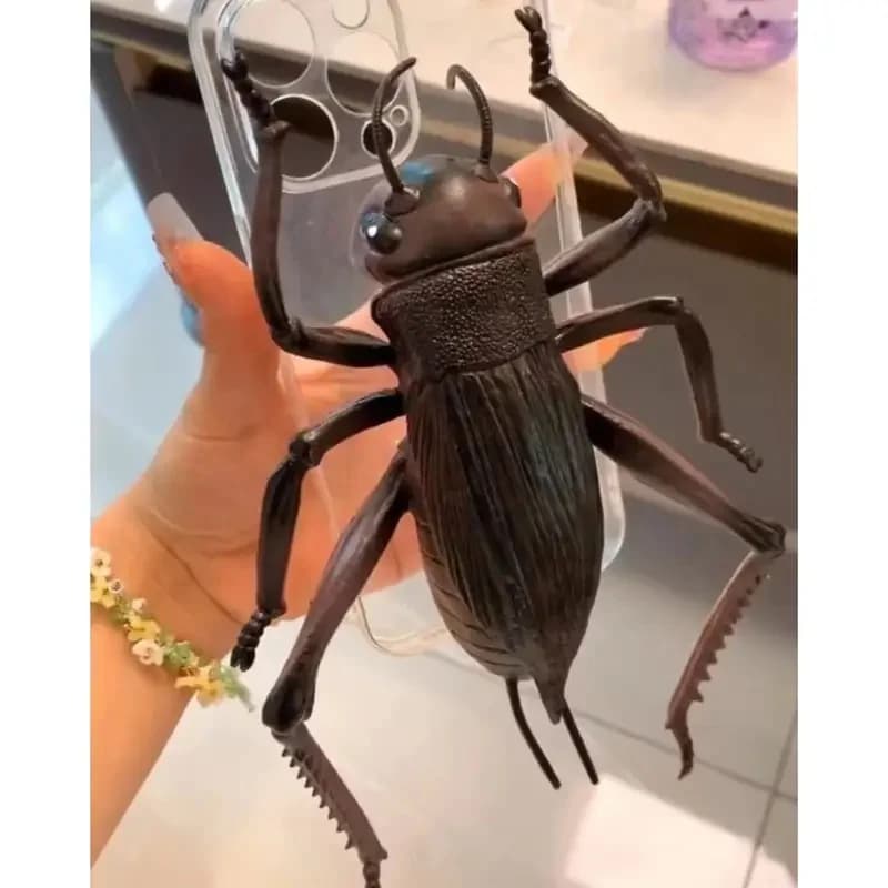 3D Simulation Cockroach Phone Case, Providing Comprehensive Protection Suitable for iPhone 7 8 11 12 13 14 15 16 17 18Pro Max