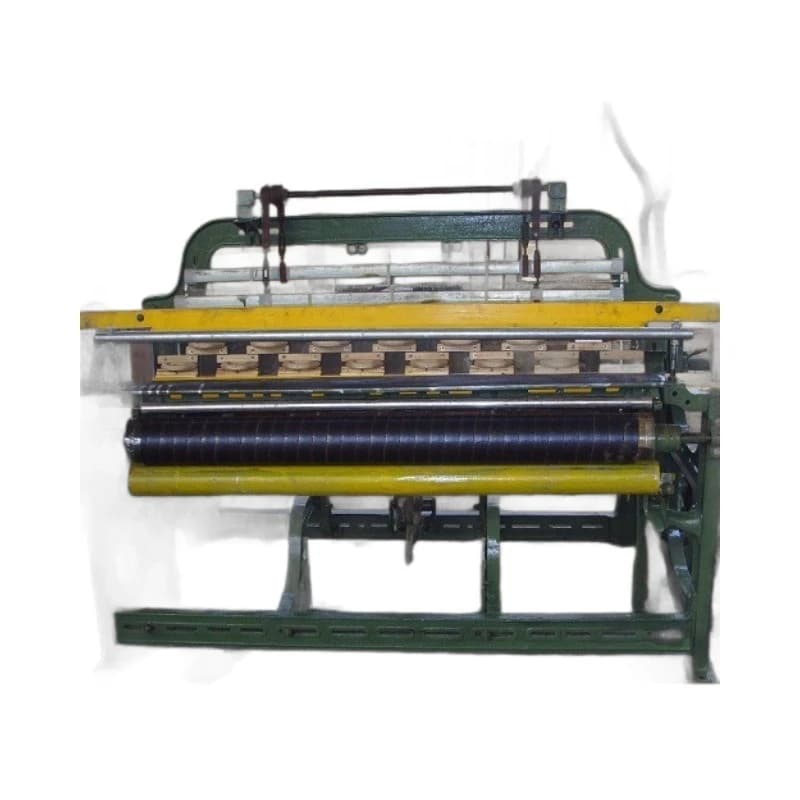 There are shuttle looms, wide-width automatic shuttle cotton looms, wide-width cloth looms