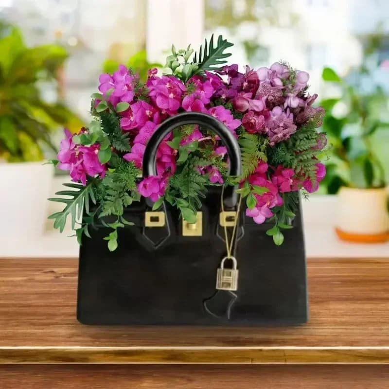 Flower Vase Modern Home Creative Artwork Room Decorations Table Top Items Ornaments Vases Minimalist Vase for Dried Flower gift