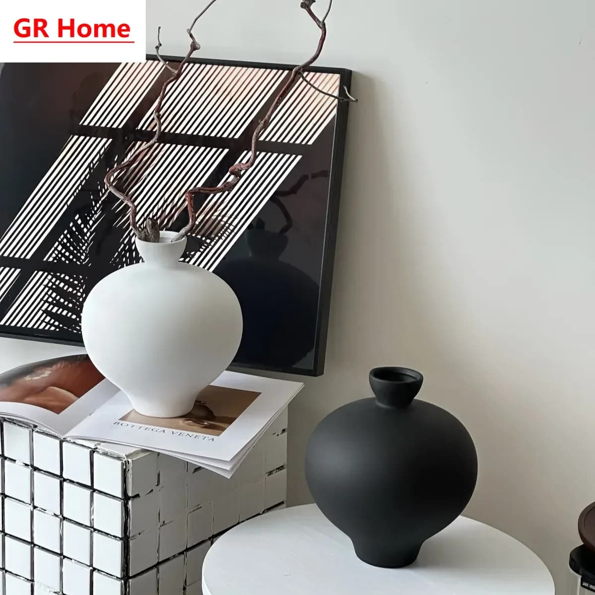 Black Ceramic Vase, Table Floral Arrangement Ornament, High-end, Niche and Creative Decorative Vase for Living Room