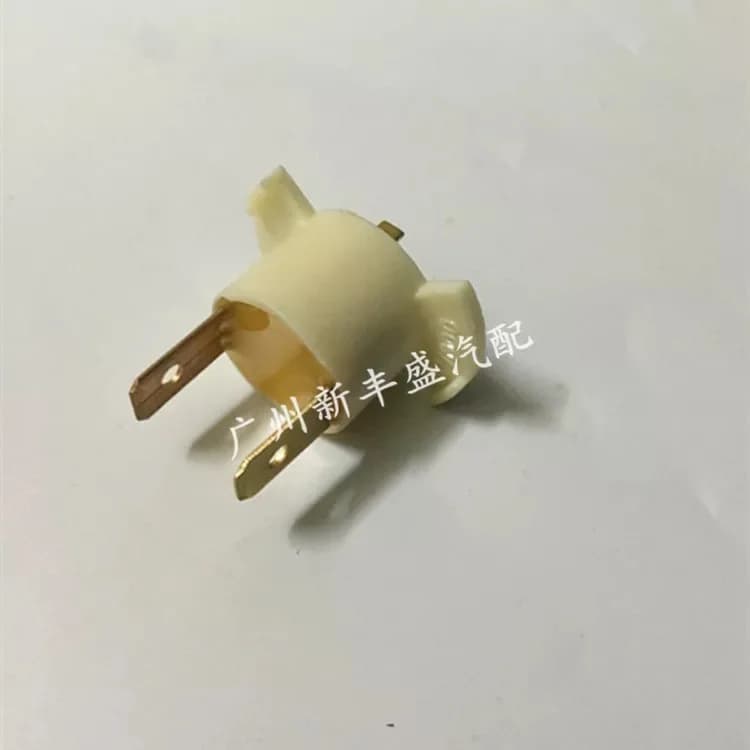 For Toyota 2000-2004 Odyssey RA6 Headlight Bulb Socket