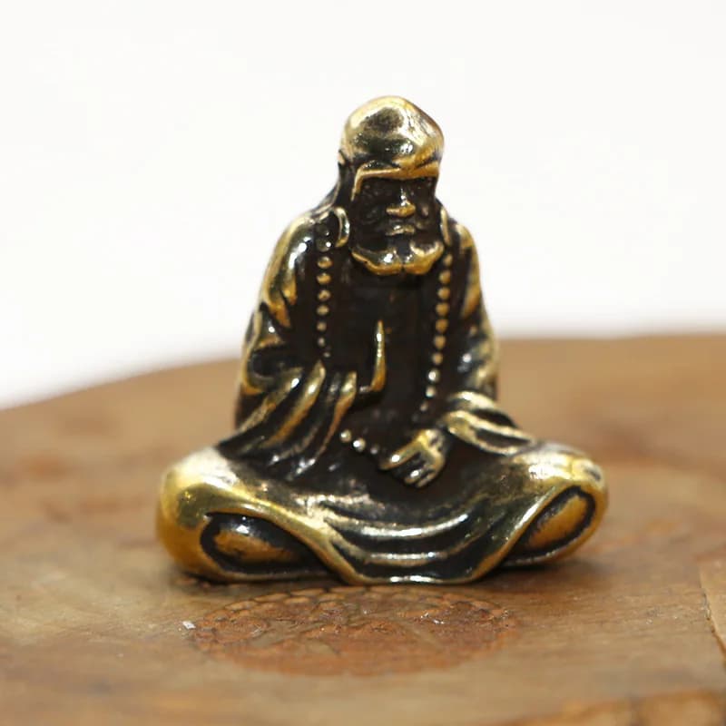Antique Buddha , solid bronze Bodhidharma statue, decorative piece, crafted using traditional methods, with a vinta