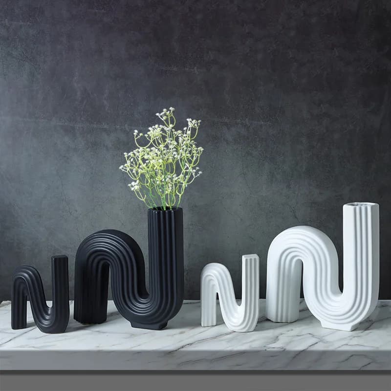 Modern minimalist Nordic creative black and white N-shaped geometric ceramic crafts ornaments home hotel accessories