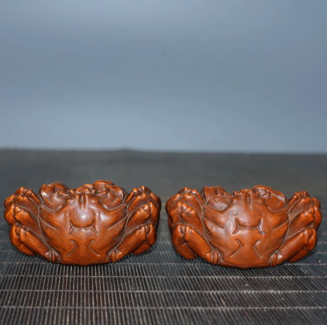 A Pair of Chinese Wood Carving Crabs for Attracting Wealth From All Directions