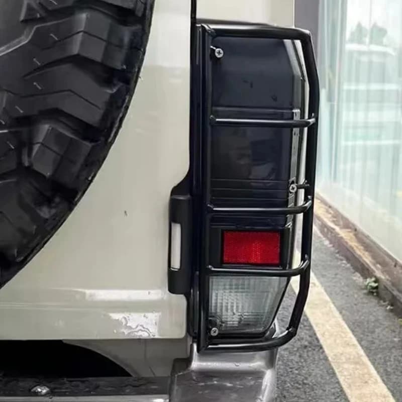 High Quality Black Metal Tail Light Lamp Protective Cover