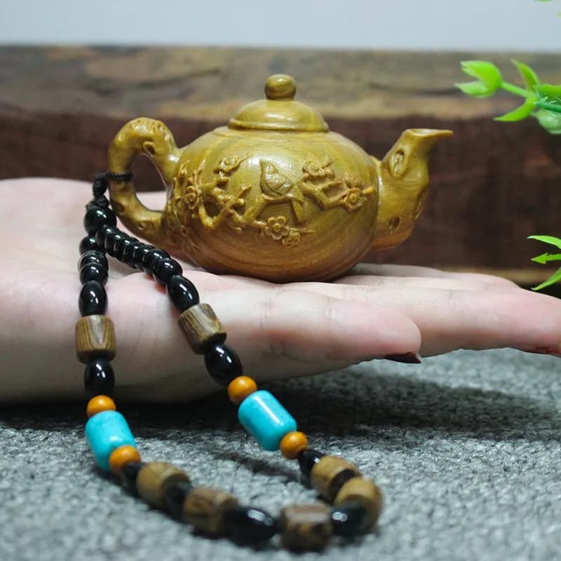 Green Sandalwood Carved Magpie Teapot Hand Piece Solid Wood Wenwan Desktop Ornament Portable Pendant Souvenir Gift