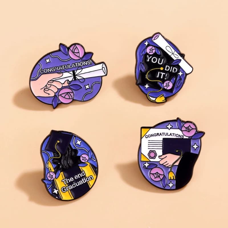 Graduation Style Brooch Unisex Enamel Zinc Alloy Pin with Letter Grad Cap Diploma Design Badge DIY Clothing Bags Hat Accessory