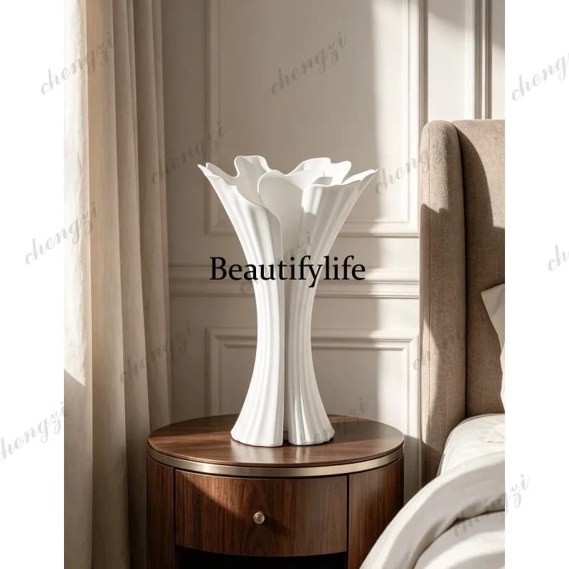 Vase light luxury high-end decoration ornament designer art soft decoration model room hotel entrance home