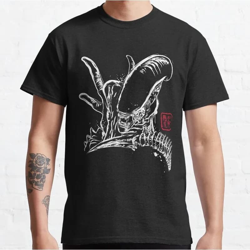 The shadow of the space monster Alien Movie Graphic T‑Shirt Vintage Sci‑Fi Horror Xenomorph Print Tee Unisex Short Sleeve Tops