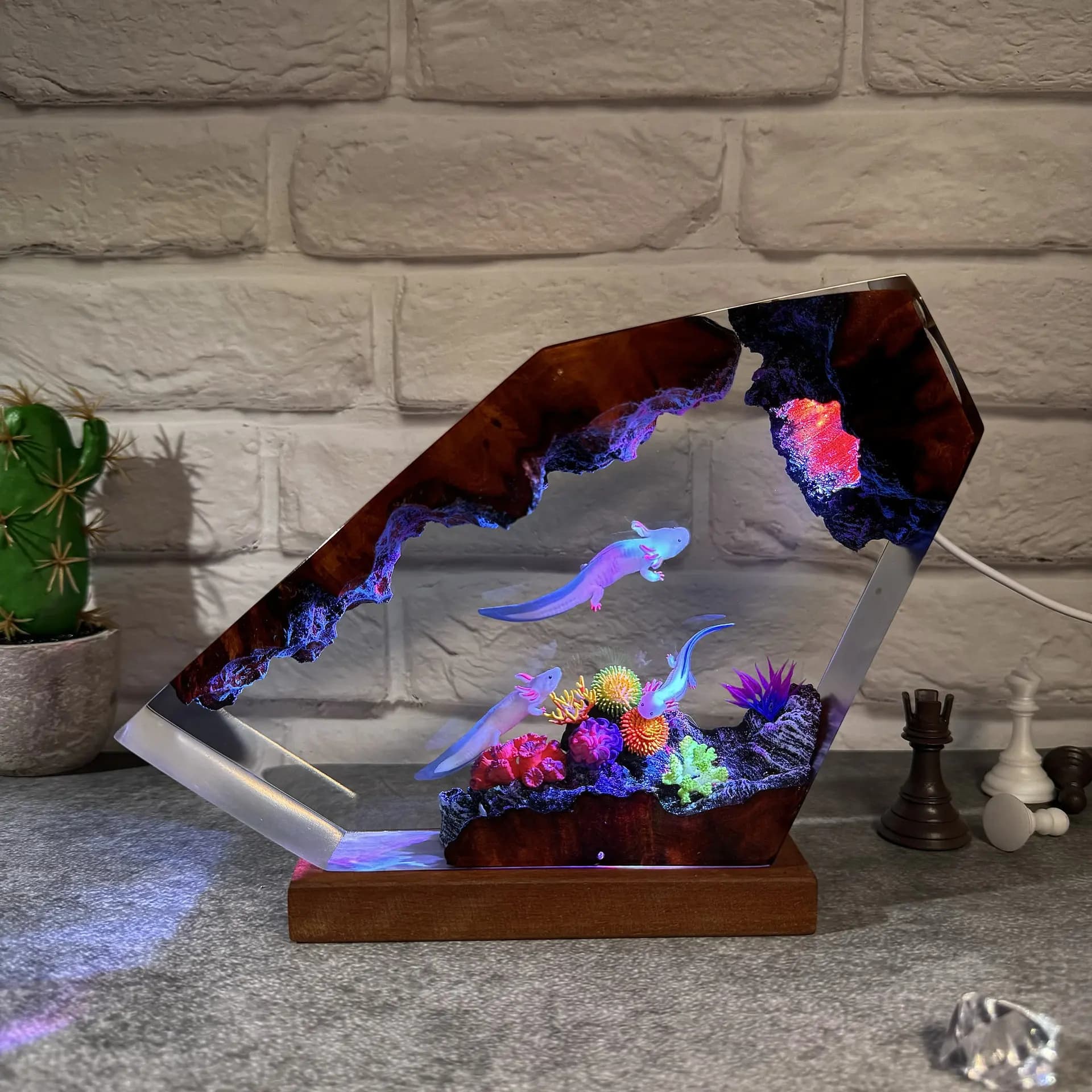Underwater World Salamander Resin Art Luminous Atmosphere Display Piece Unique Festival Gift Home Decoration Handicraft