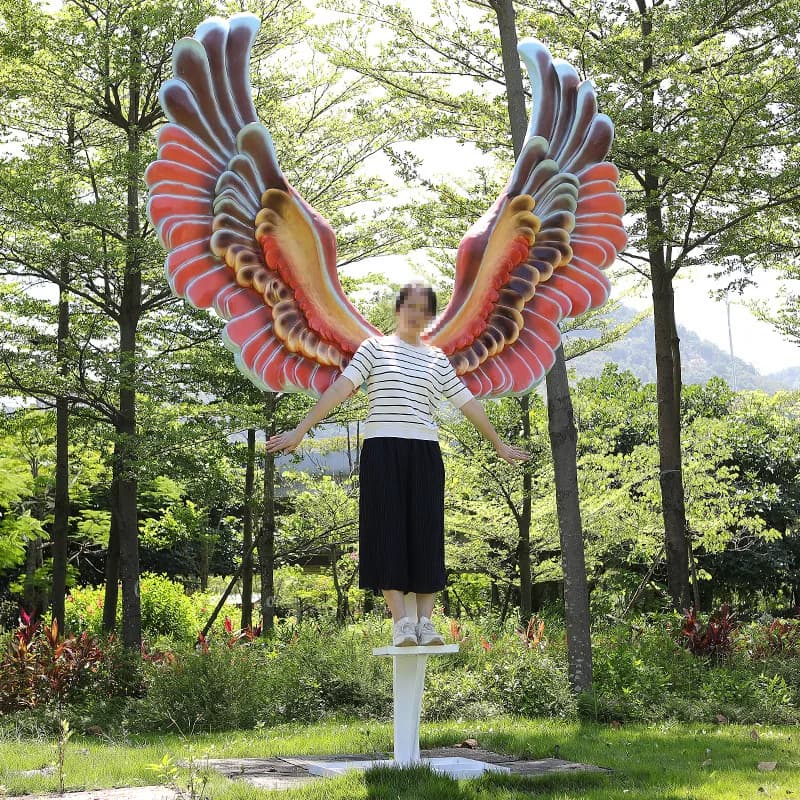 Internet celebrity clock in outdoor fiberglass angel wings sculpture garden scenic park photography decoration handicraft