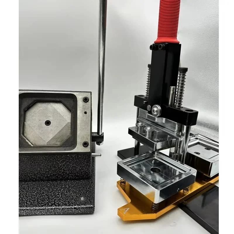 63.5 * 63.5 mm manual refrigerator magnet maker, refrigerator core component magnetic, square magnet